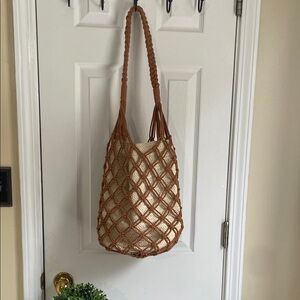 Universal Thread Tan and Cream Woven Tote